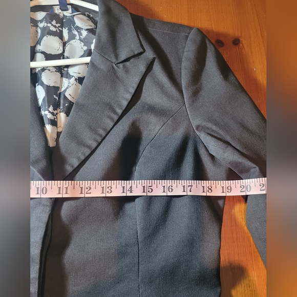 13 Reitmans gray Herringbone blazer - Picture 5 of 10